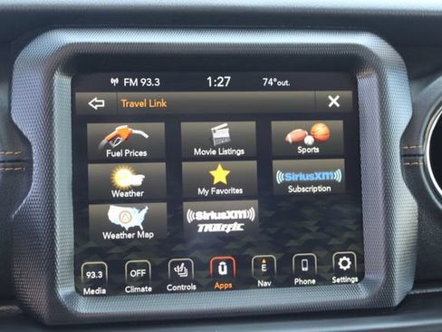 Used 2023 Jeep Wrangler Unlimited Sahara AWD/4WD image 24