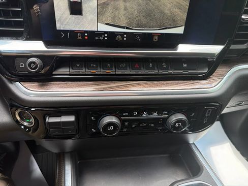 Used 2025 Chevrolet Silverado 1500 RST w/ Convenience Package II AWD/4WD image 26