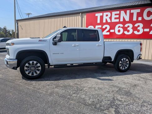 Certified 2025 Chevrolet Silverado 2500 LT w/ Safety Package AWD/4WD image 2