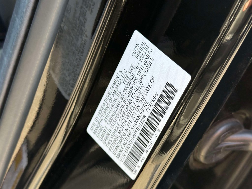 Used 2025 Honda Pilot Black Edition image 34
