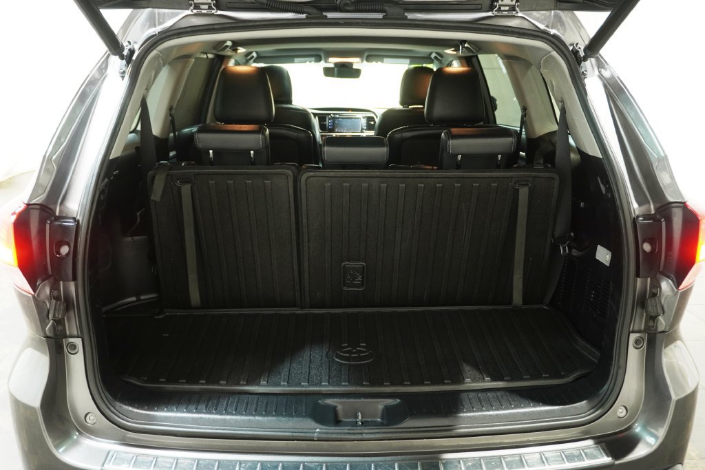 Used 2018 Toyota Highlander SE AWD/4WD image 7