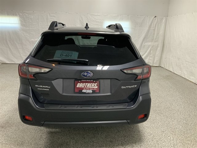 Used 2024 Subaru Outback Premium AWD/4WD image 7