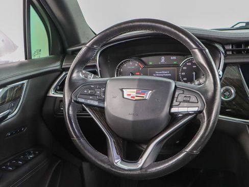 Used 2020 Cadillac XT6 Premium Luxury image 12