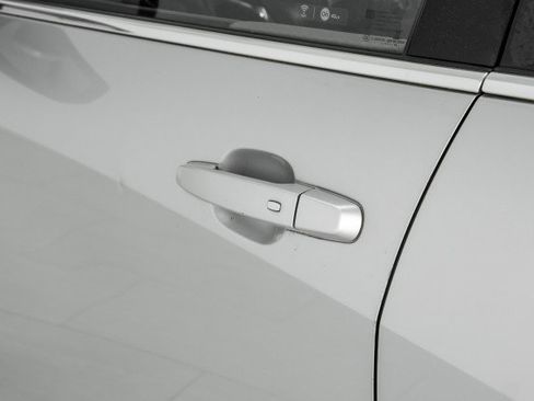 Used 2016 Chevrolet Malibu LT image 38