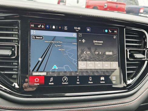 Used 2025 Dodge Durango R/T image 32