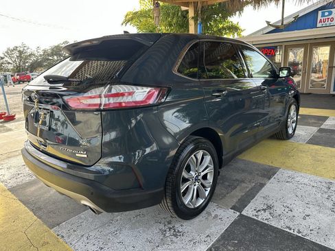 Used 2019 Ford Edge Titanium image 5