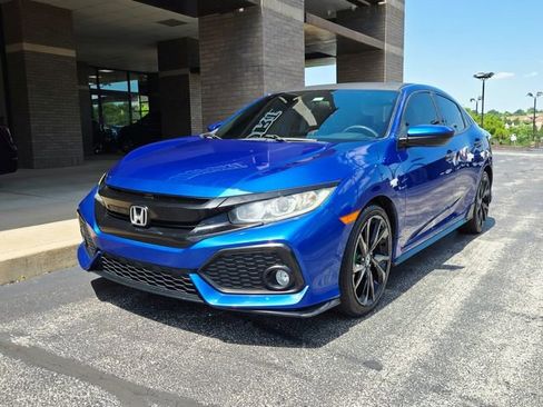 Used 2017 Honda Civic Sport image 7