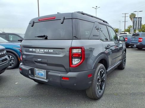 New 2026 Ford Bronco Sport Outer Banks AWD/4WD image 3