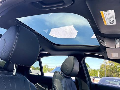 Used 2020 Mercedes-Benz E 350 Sedan image 12