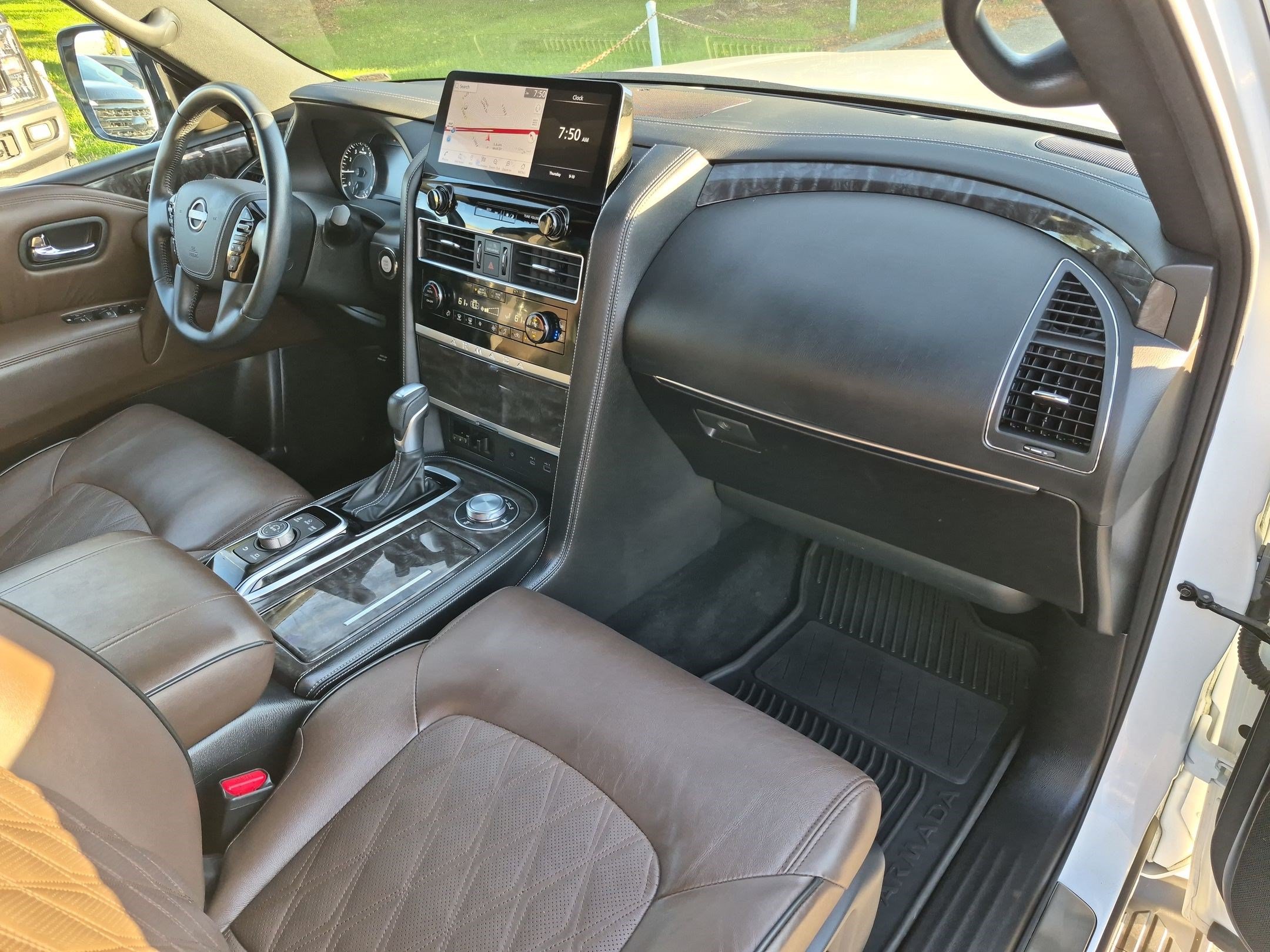 Used 2023 Nissan Armada Platinum w/ Captain's Chairs Package AWD/4WD image 36