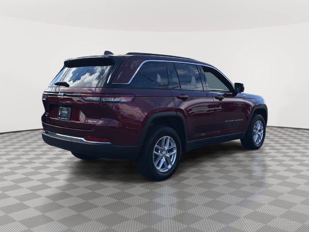 Used 2025 Jeep Grand Cherokee Laredo X AWD/4WD image 9