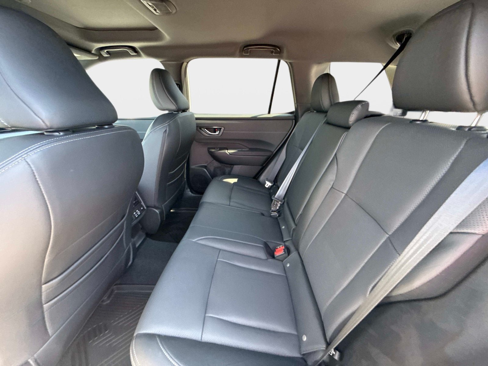 New 2026 Subaru Outback Touring XT AWD/4WD image 15