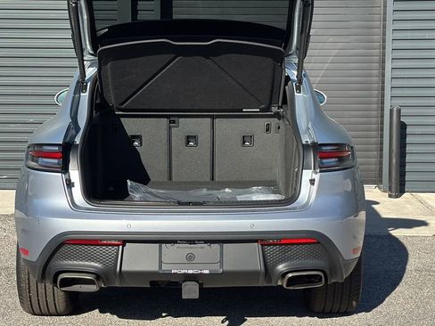 New 2026 Porsche Macan image 17
