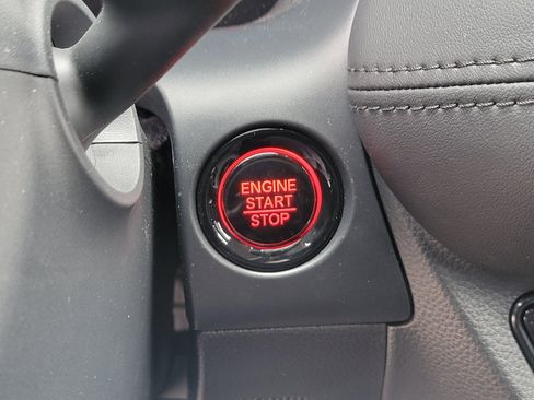 Used 2025 Honda HR-V LX image 30