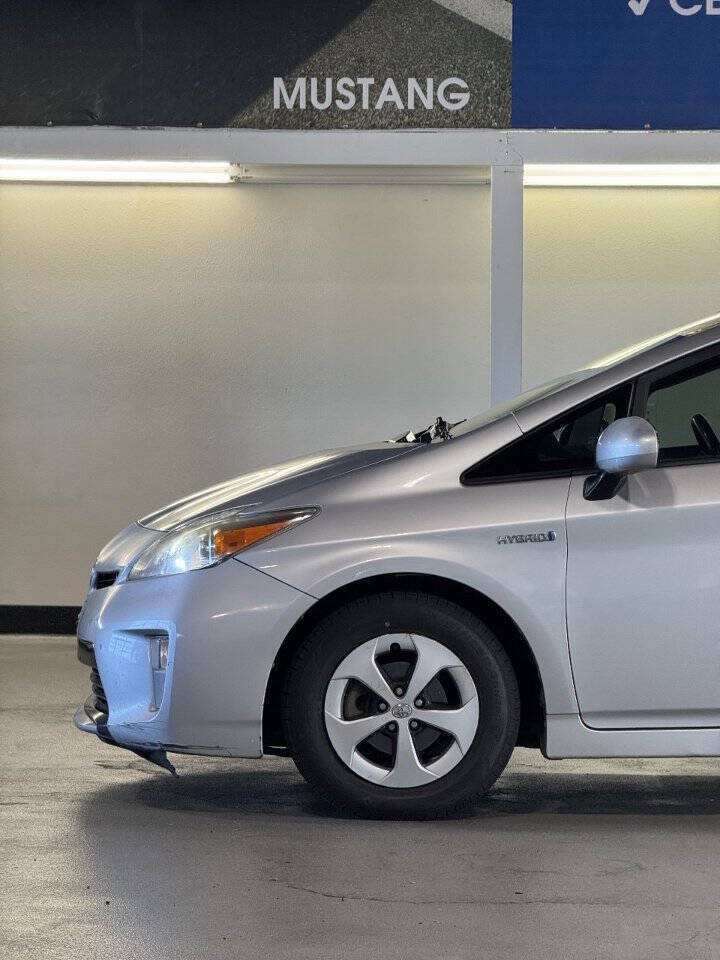 Used 2014 Toyota Prius Two FWD image 15