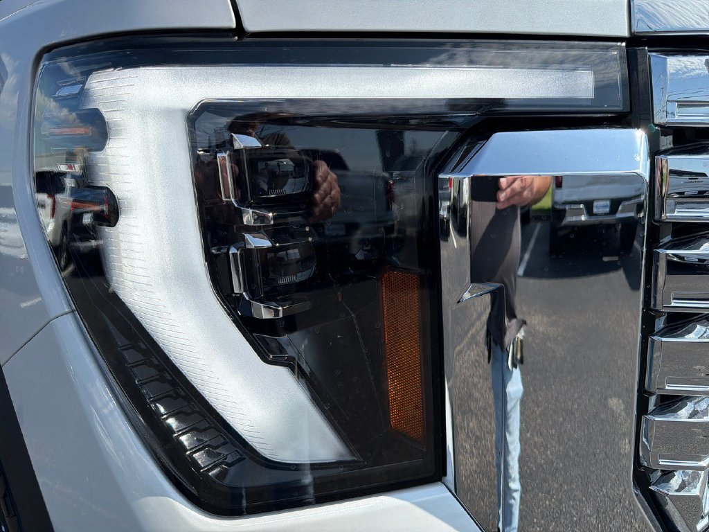 Certified 2025 GMC Sierra 2500 Denali AWD/4WD image 11