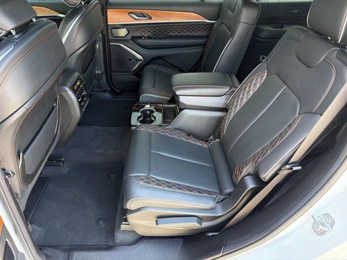 Used 2025 Jeep Grand Cherokee L Summit AWD/4WD image 26