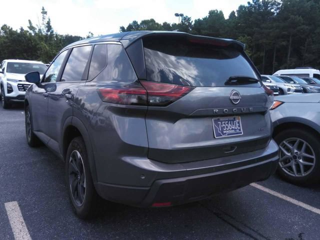 Used 2025 Nissan Rogue SV AWD/4WD image 2
