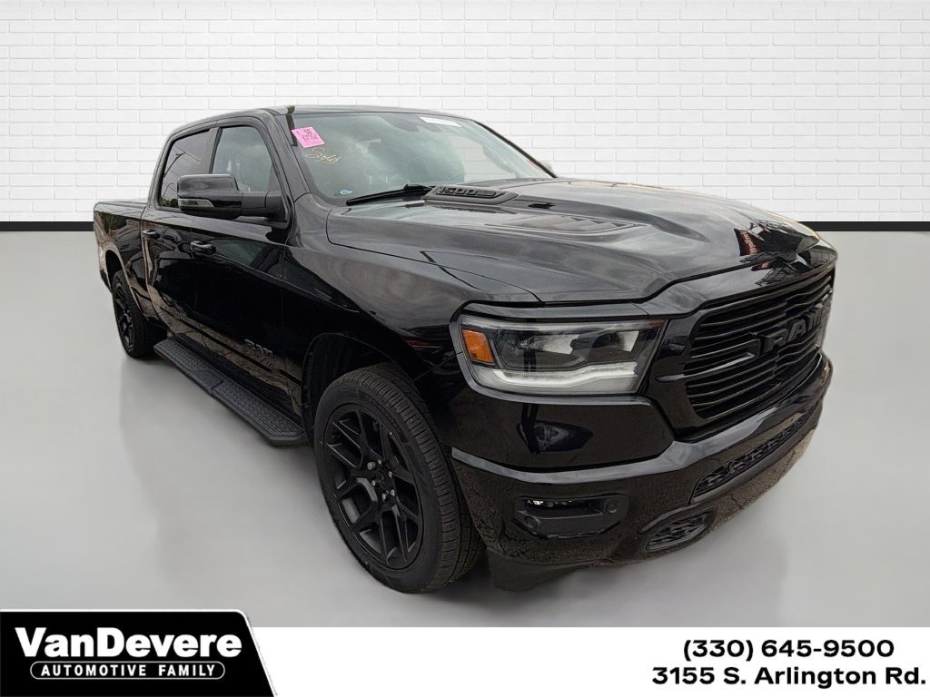 Used 2023 RAM 1500 Laramie AWD/4WD image 1