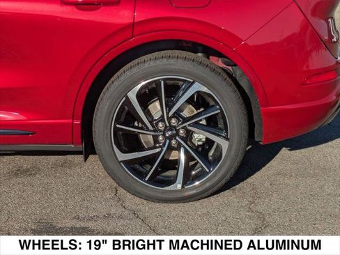 New 2025 Lincoln Corsair Grand Touring image 6