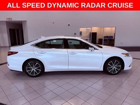 Certified 2024 Lexus ES 350 w/ Premium Package image 8