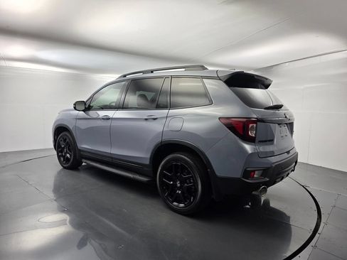 Used 2025 Honda Passport Black Edition image 6