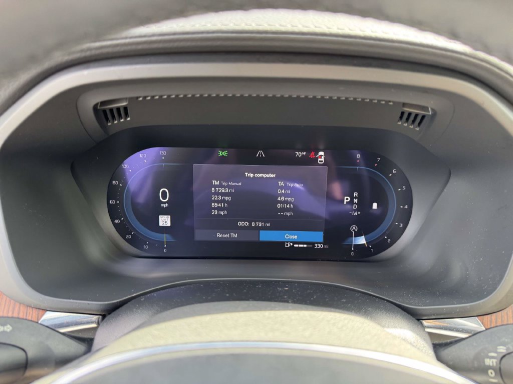 Certified 2024 Volvo XC60 B5 Ultimate AWD/4WD image 22