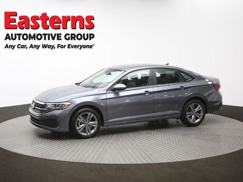 Used 2024 Volkswagen Jetta SE image 76