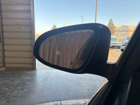 Used 2014 Toyota Corolla S image 28