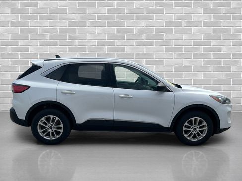 Used 2022 Ford Escape SE w/ Cold Weather Package AWD/4WD image 6