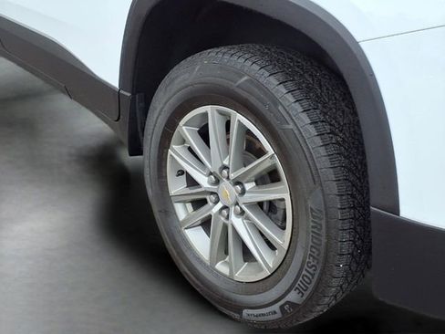 Used 2023 Chevrolet Traverse LT image 26