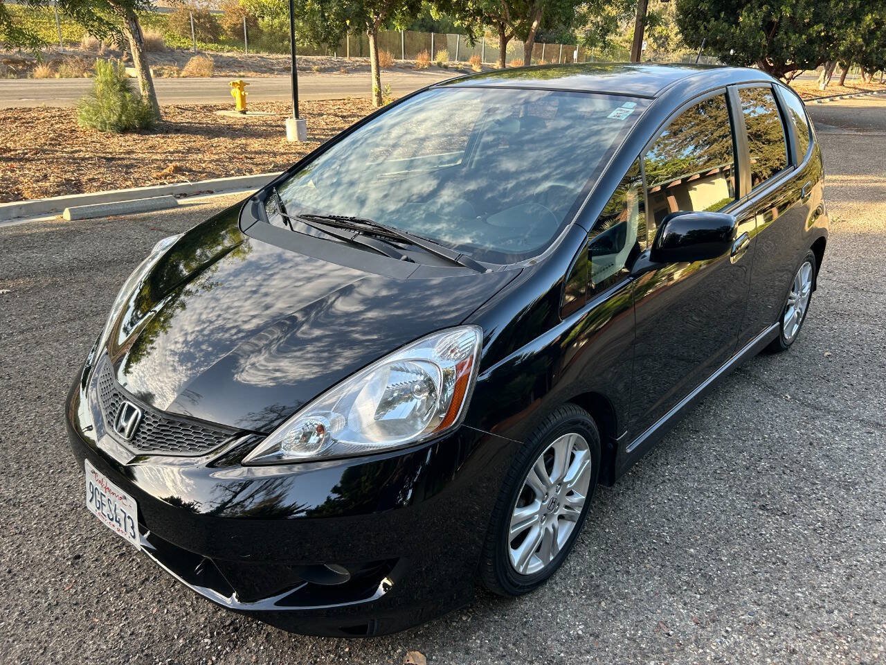 Used 2011 Honda Fit Sport image 3