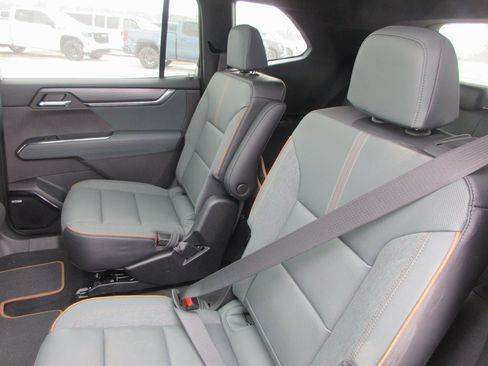 New 2026 GMC Acadia AT4 w/ Luxury Package image 13