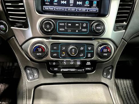 Used 2020 Chevrolet Suburban Premier AWD/4WD image 15