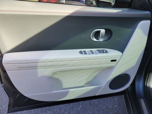 Certified 2023 Hyundai Ioniq 5 Limited w/ Cargo Package image 18