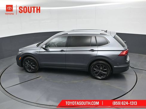 Used 2024 Volkswagen Tiguan SE AWD/4WD image 54