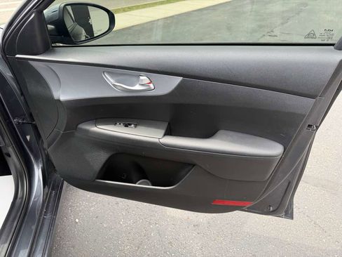 Used 2023 Kia Forte LXS FWD image 19