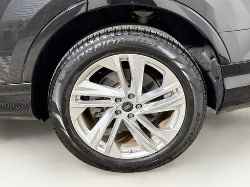 Used 2022 Audi Q7 3.0T Premium w/ Convenience Package image 30