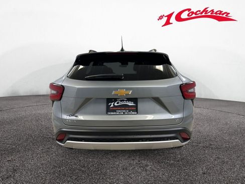 Certified 2024 Chevrolet Trax LT w/ Driver Confidence Package image 20