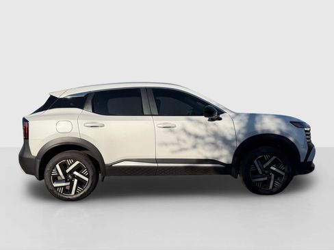 New 2026 Nissan Kicks SV FWD image 7