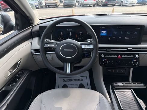 Used 2025 Hyundai Tucson Blue AWD/4WD image 16