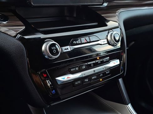 Used 2023 Ford Explorer Limited w/ Equipment Group 301A image 33