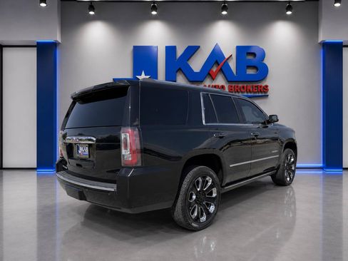 Used 2019 GMC Yukon Denali w/ Denali Ultimate Package AWD/4WD image 3