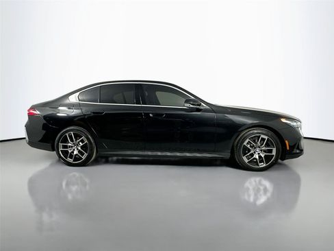 New 2026 BMW 530i xDrive w/ Premium Package AWD/4WD image 8