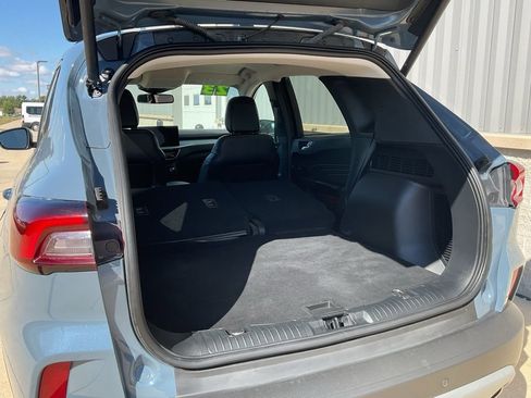 Used 2023 Ford Escape Platinum w/ Class II Trailer Tow Package image 22