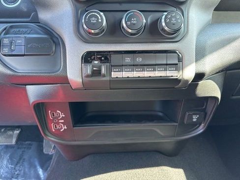 New 2024 RAM 3500 Tradesman w/ Chrome Appearance Group image 19