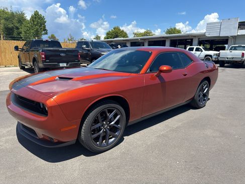 Used 2023 Dodge Challenger SXT w/ Plus Package RWD image 2