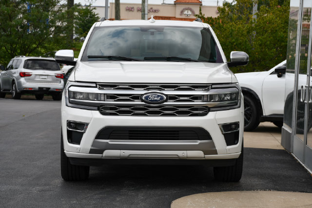Used 2024 Ford Expedition Max Platinum AWD/4WD image 13