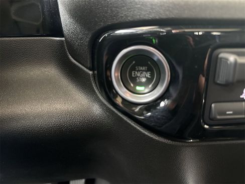 Certified 2023 GMC Sierra 1500 SLT w/ SLT Convenience Package image 17