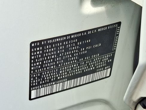 Certified 2023 Volkswagen Tiguan SE R-Line FWD image 28